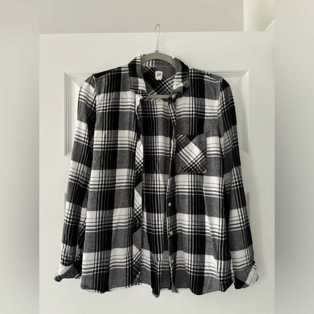 Gap Flannel Plaid Button Down Shirt